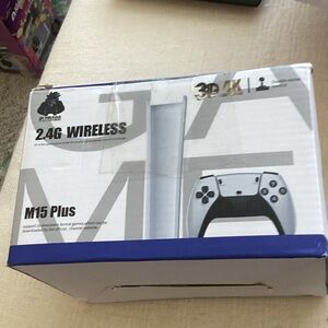 M15 Plus 2.4G Wireless Game Controller - Black and White
